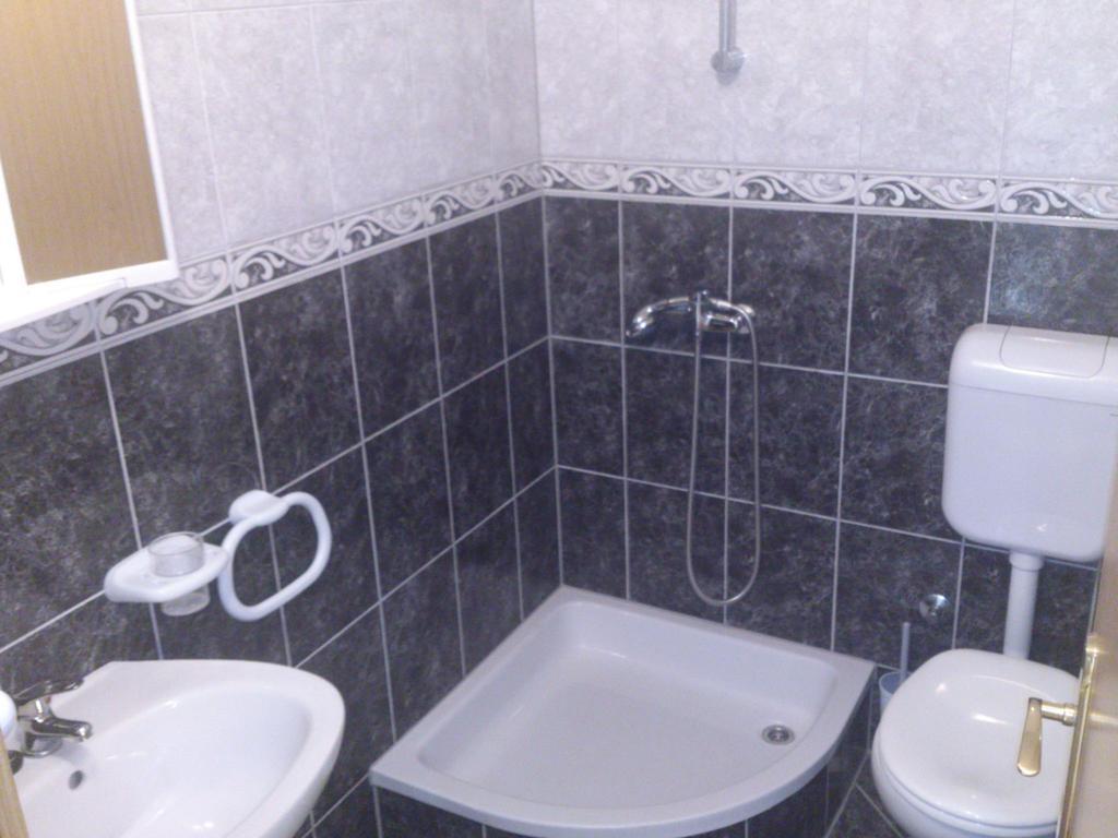 Brig Apartments Живогошче Экстерьер фото