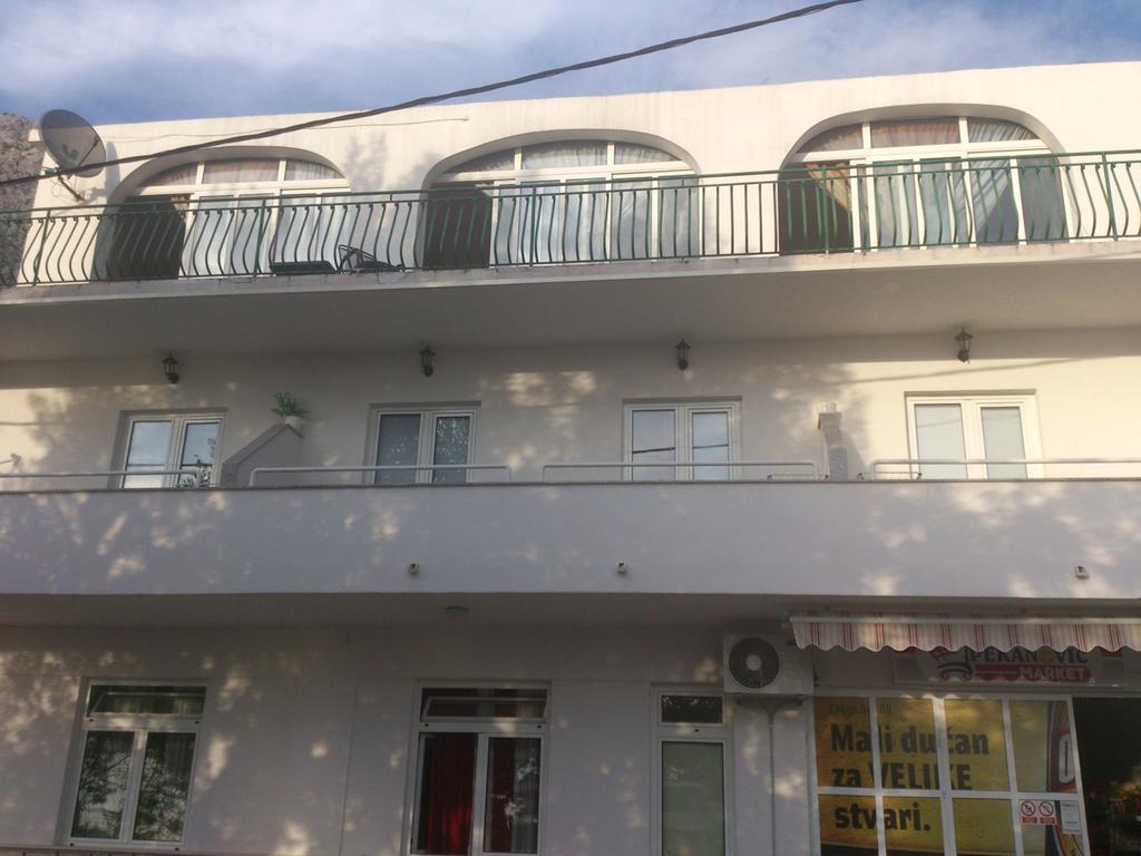 Brig Apartments Живогошче Экстерьер фото