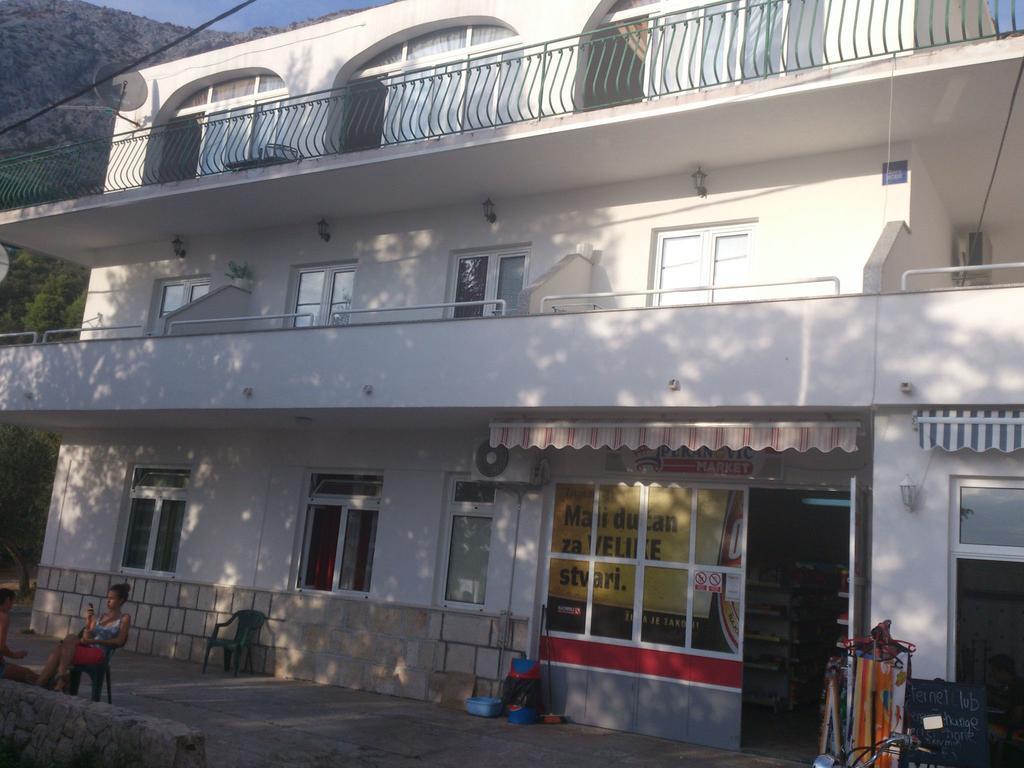 Brig Apartments Живогошче Экстерьер фото